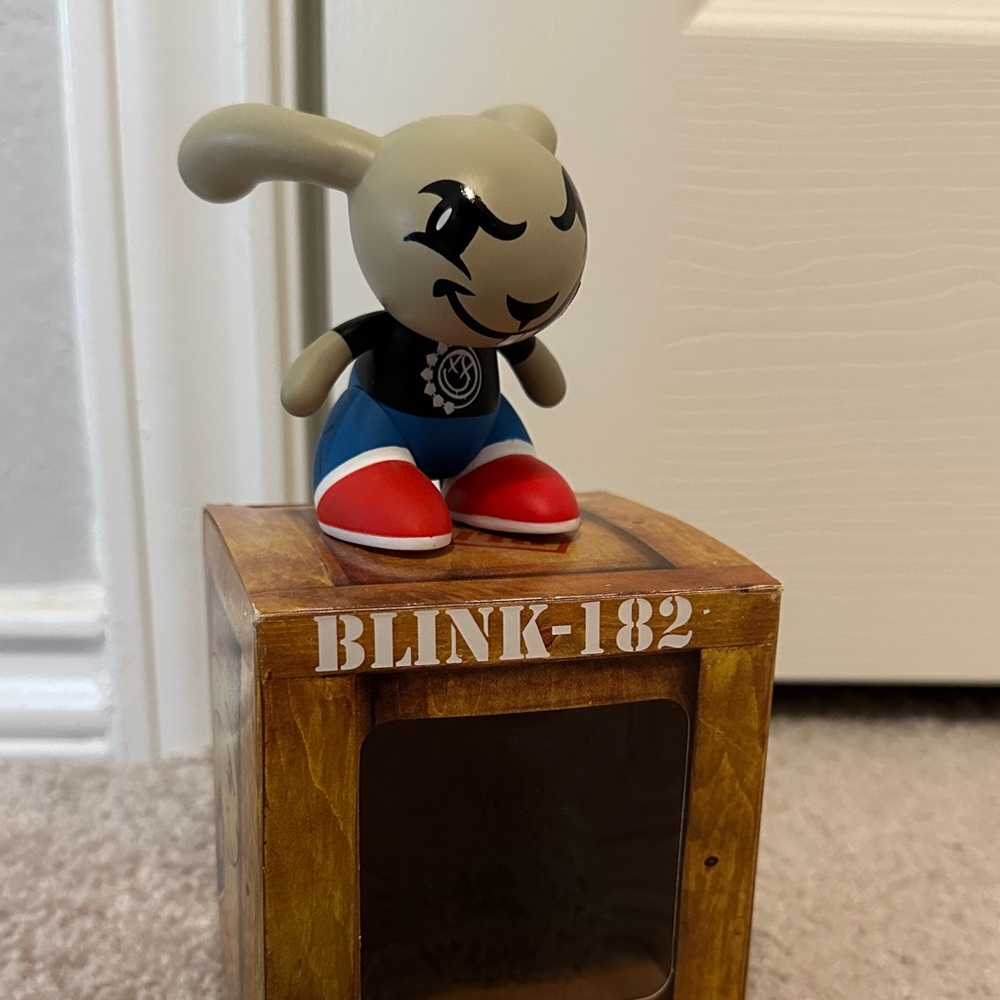Blink - 182 Limited Edition Tour Bunny Vinyl Figure